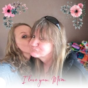 Meet your Posher, Desiree